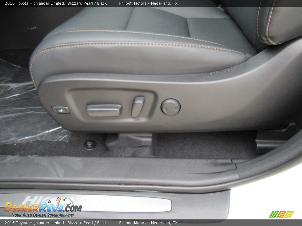 2016 Toyota Highlander Limited Blizzard Pearl / Black Photo #24