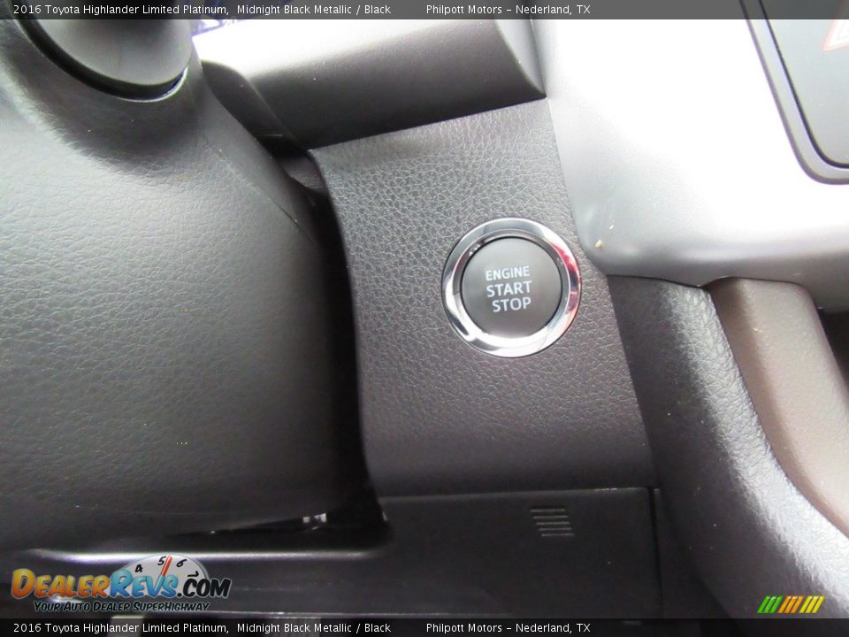 2016 Toyota Highlander Limited Platinum Midnight Black Metallic / Black Photo #32