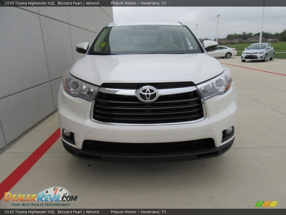 2016 Toyota Highlander XLE Blizzard Pearl / Almond Photo #8
