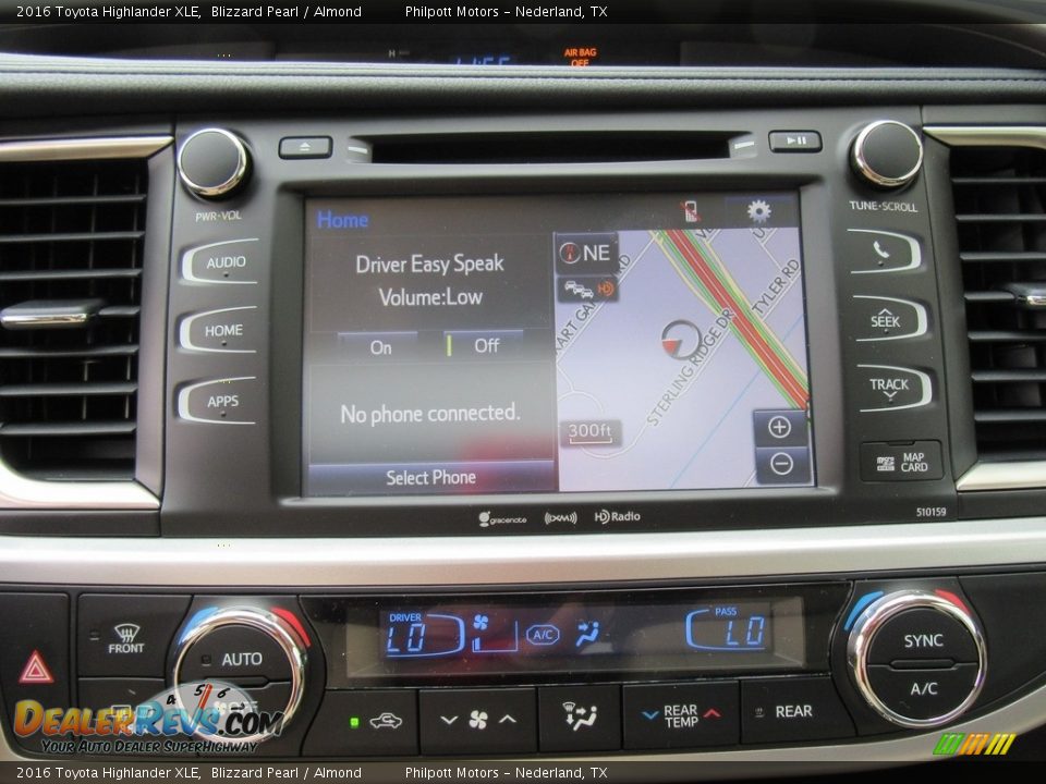 2016 Toyota Highlander XLE Blizzard Pearl / Almond Photo #27