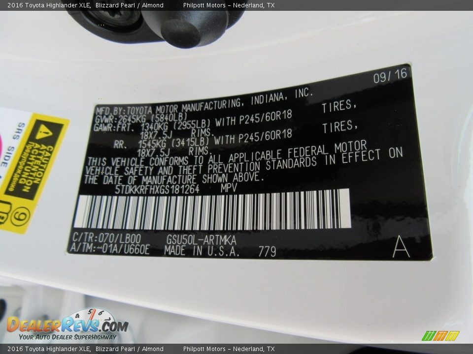 2016 Toyota Highlander XLE Blizzard Pearl / Almond Photo #35