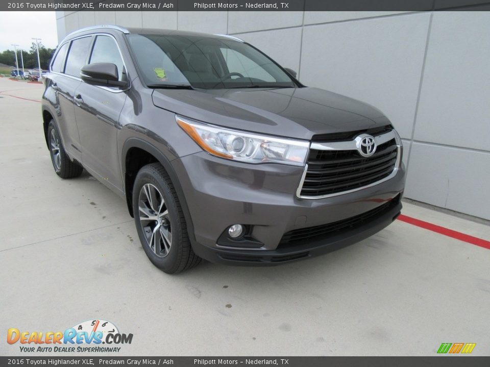 2016 Toyota Highlander XLE Predawn Gray Mica / Ash Photo #2