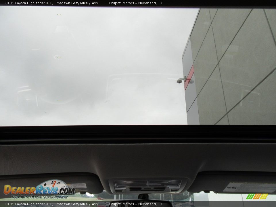 2016 Toyota Highlander XLE Predawn Gray Mica / Ash Photo #24