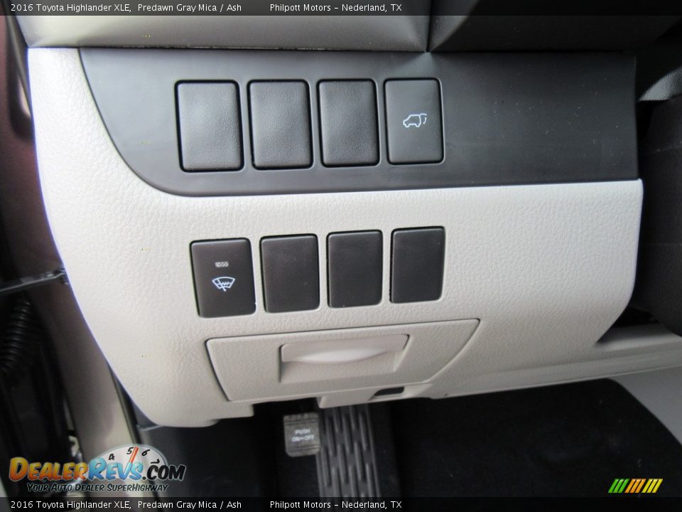 2016 Toyota Highlander XLE Predawn Gray Mica / Ash Photo #34