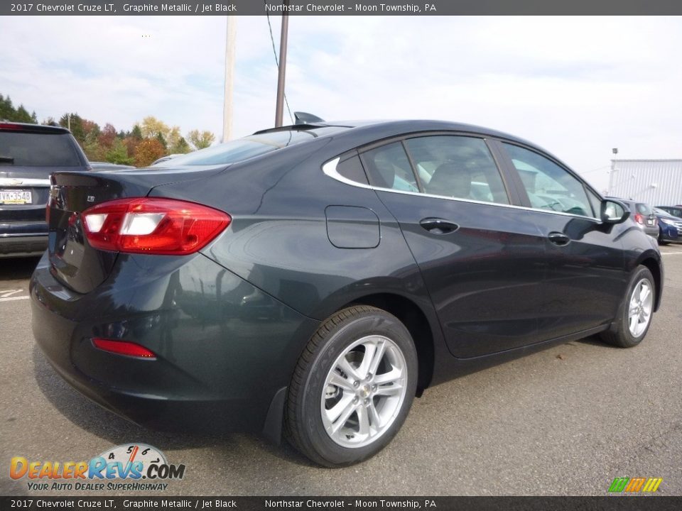 2017 Chevrolet Cruze LT Graphite Metallic / Jet Black Photo #5