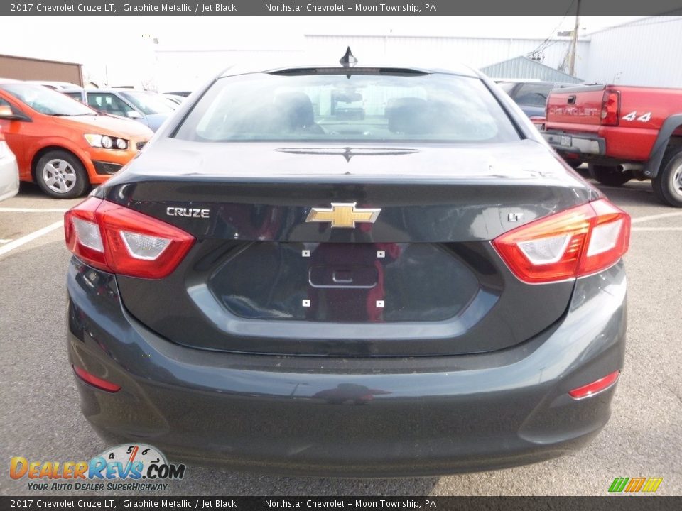 2017 Chevrolet Cruze LT Graphite Metallic / Jet Black Photo #6
