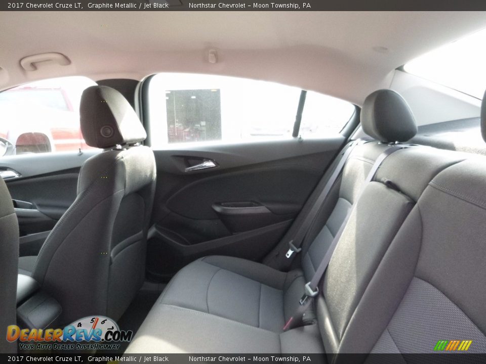 2017 Chevrolet Cruze LT Graphite Metallic / Jet Black Photo #11