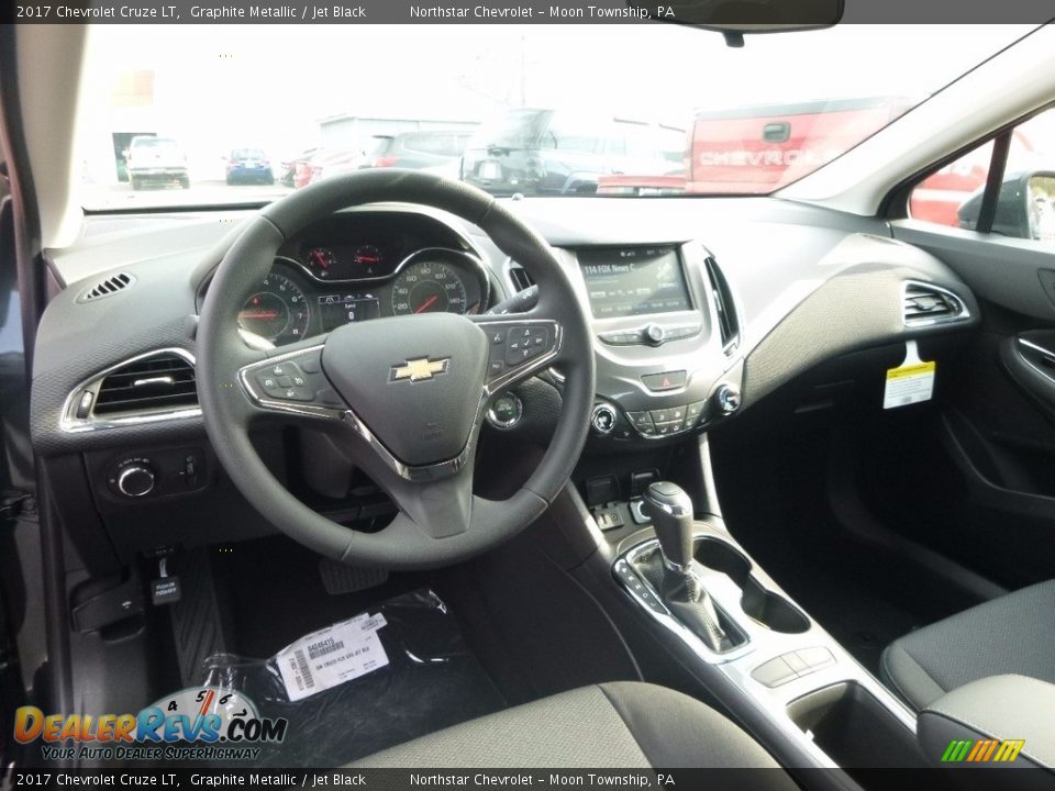 2017 Chevrolet Cruze LT Graphite Metallic / Jet Black Photo #12