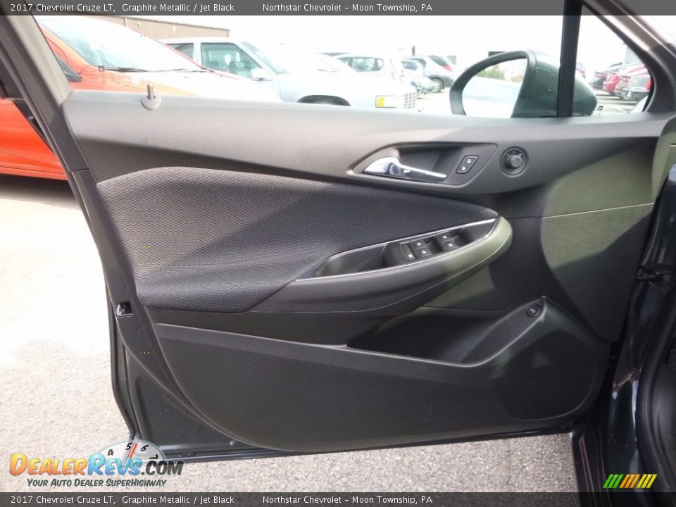 2017 Chevrolet Cruze LT Graphite Metallic / Jet Black Photo #13