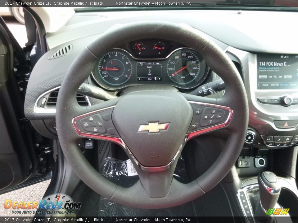 2017 Chevrolet Cruze LT Graphite Metallic / Jet Black Photo #16