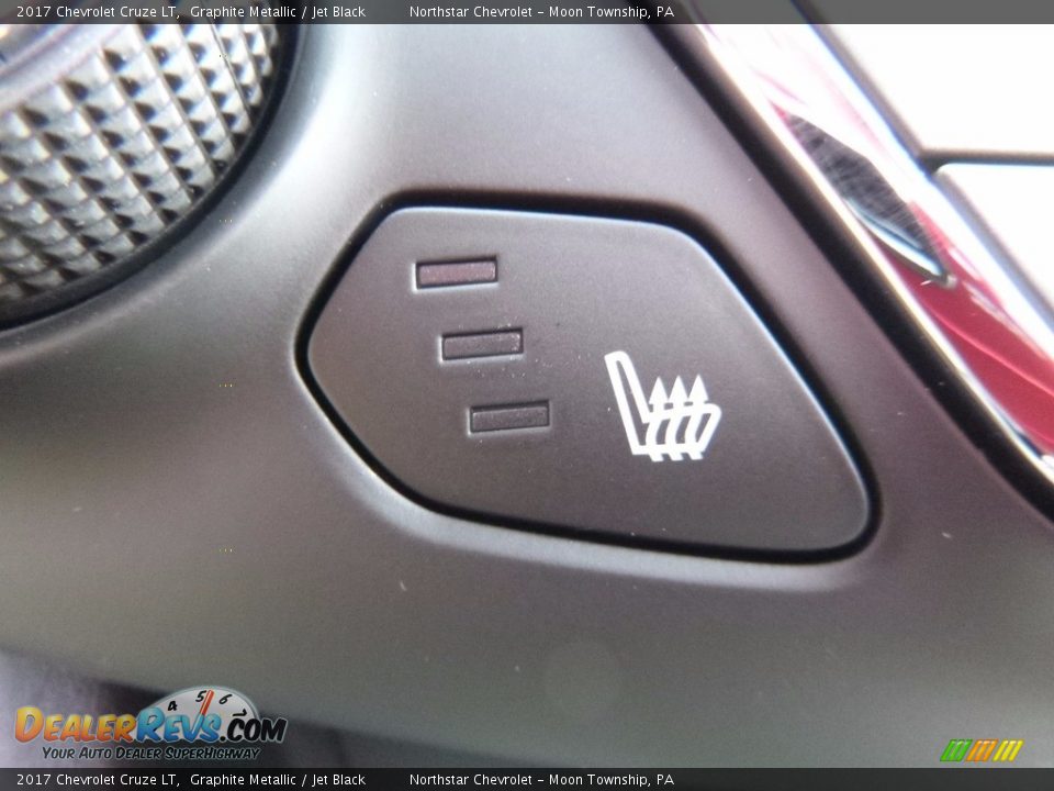 2017 Chevrolet Cruze LT Graphite Metallic / Jet Black Photo #18