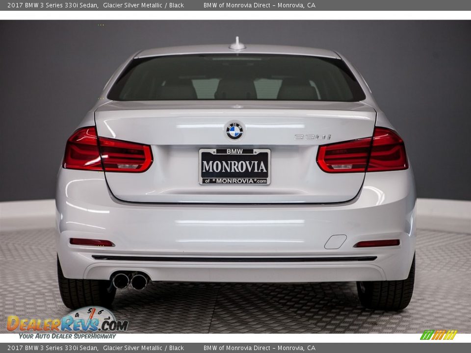 2017 BMW 3 Series 330i Sedan Glacier Silver Metallic / Black Photo #4
