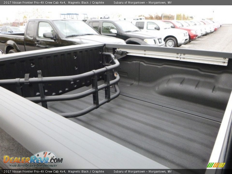 2017 Nissan Frontier Pro-4X Crew Cab 4x4 Magnetic Black / Graphite Photo #6