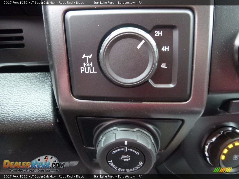 Controls of 2017 Ford F150 XLT SuperCab 4x4 Photo #16