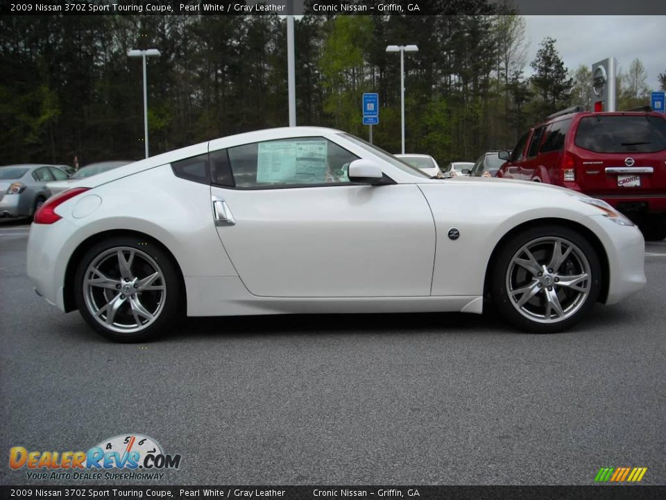 2009 Nissan 370Z Sport Touring Coupe Pearl White / Gray Leather Photo #5