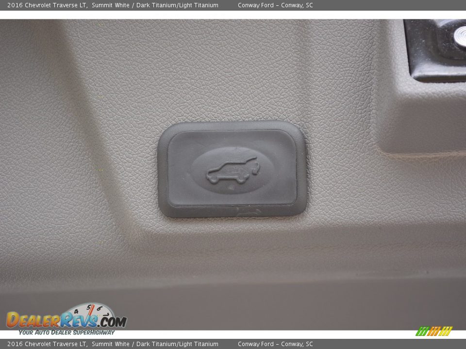 2016 Chevrolet Traverse LT Summit White / Dark Titanium/Light Titanium Photo #6
