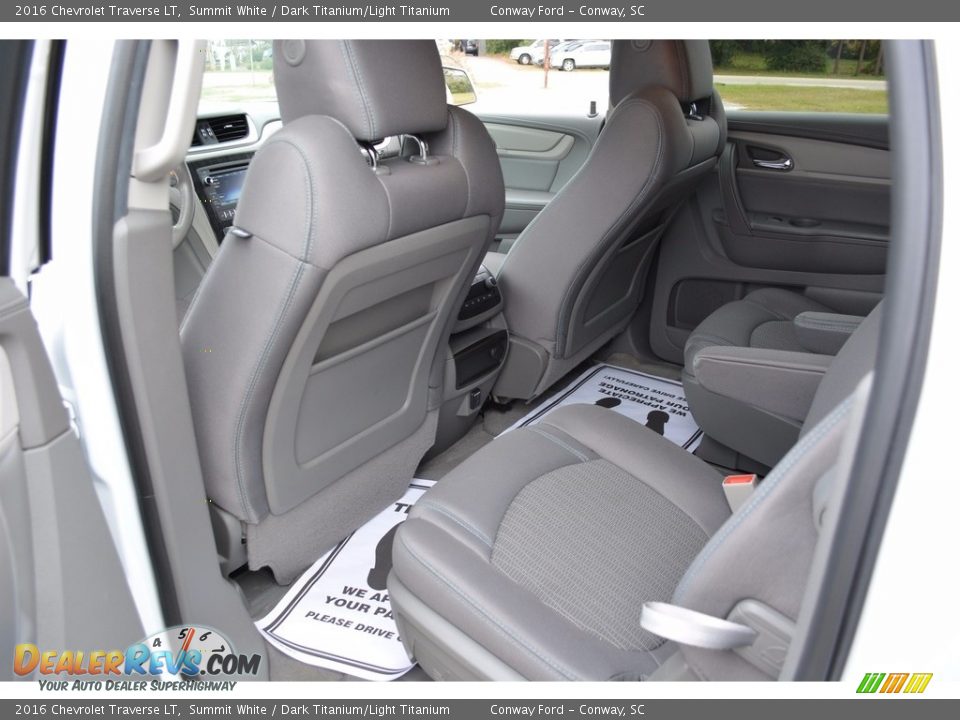 2016 Chevrolet Traverse LT Summit White / Dark Titanium/Light Titanium Photo #16