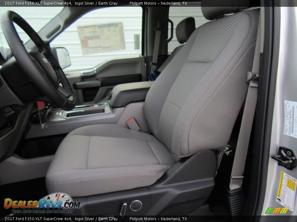 Front Seat of 2017 Ford F150 XLT SuperCrew 4x4 Photo #22