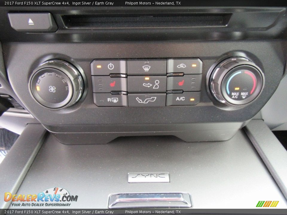 Controls of 2017 Ford F150 XLT SuperCrew 4x4 Photo #28