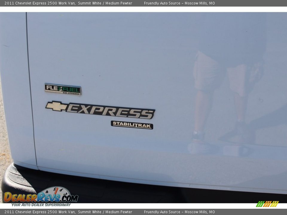 2011 Chevrolet Express 2500 Work Van Summit White / Medium Pewter Photo #18