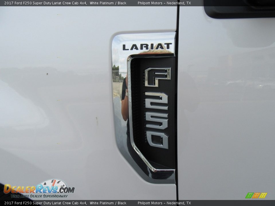 2017 Ford F250 Super Duty Lariat Crew Cab 4x4 White Platinum / Black Photo #14