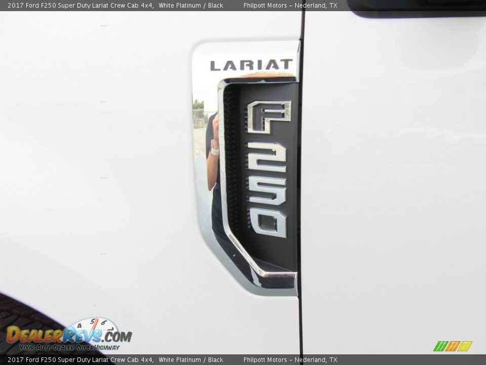 2017 Ford F250 Super Duty Lariat Crew Cab 4x4 White Platinum / Black Photo #14