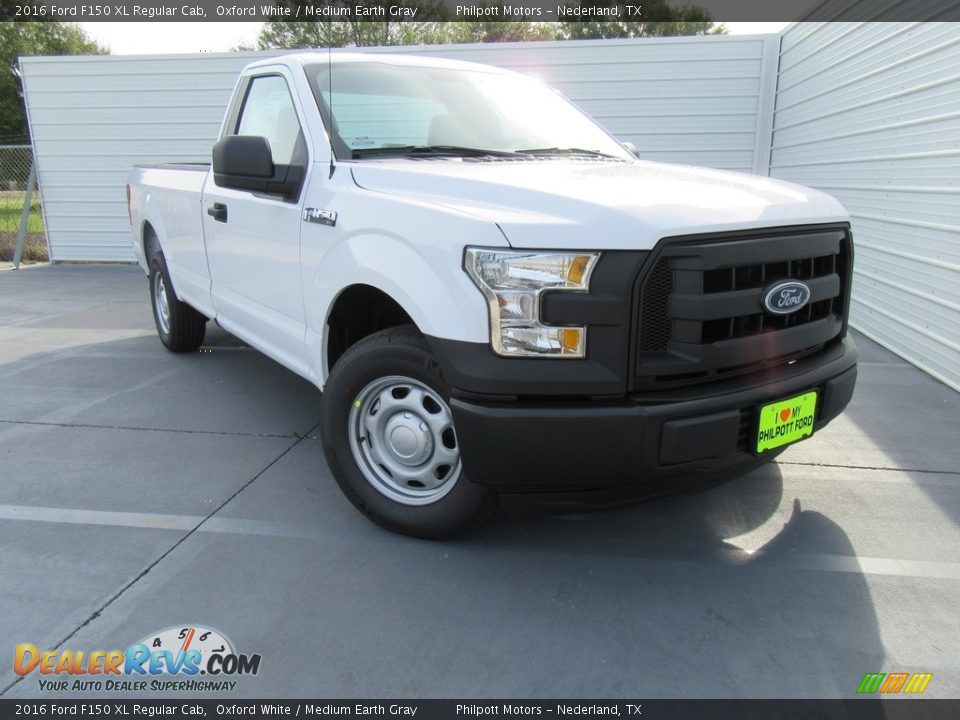 2016 Ford F150 XL Regular Cab Oxford White / Medium Earth Gray Photo #2