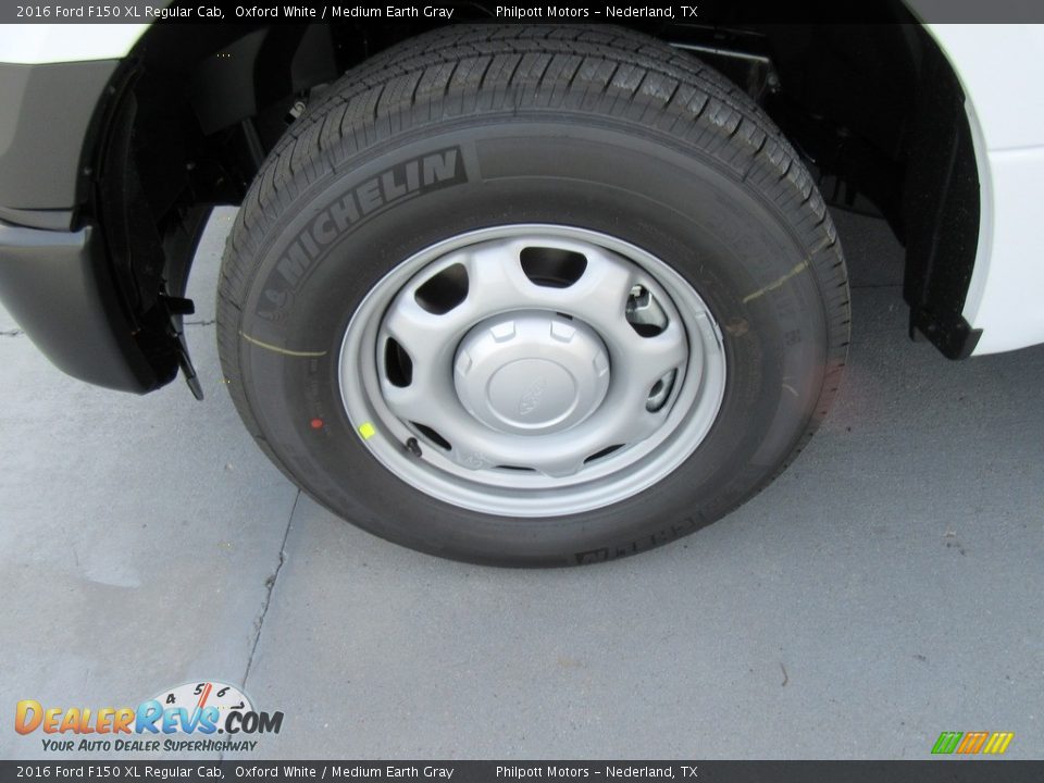2016 Ford F150 XL Regular Cab Oxford White / Medium Earth Gray Photo #11