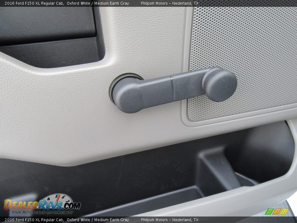 2016 Ford F150 XL Regular Cab Oxford White / Medium Earth Gray Photo #18