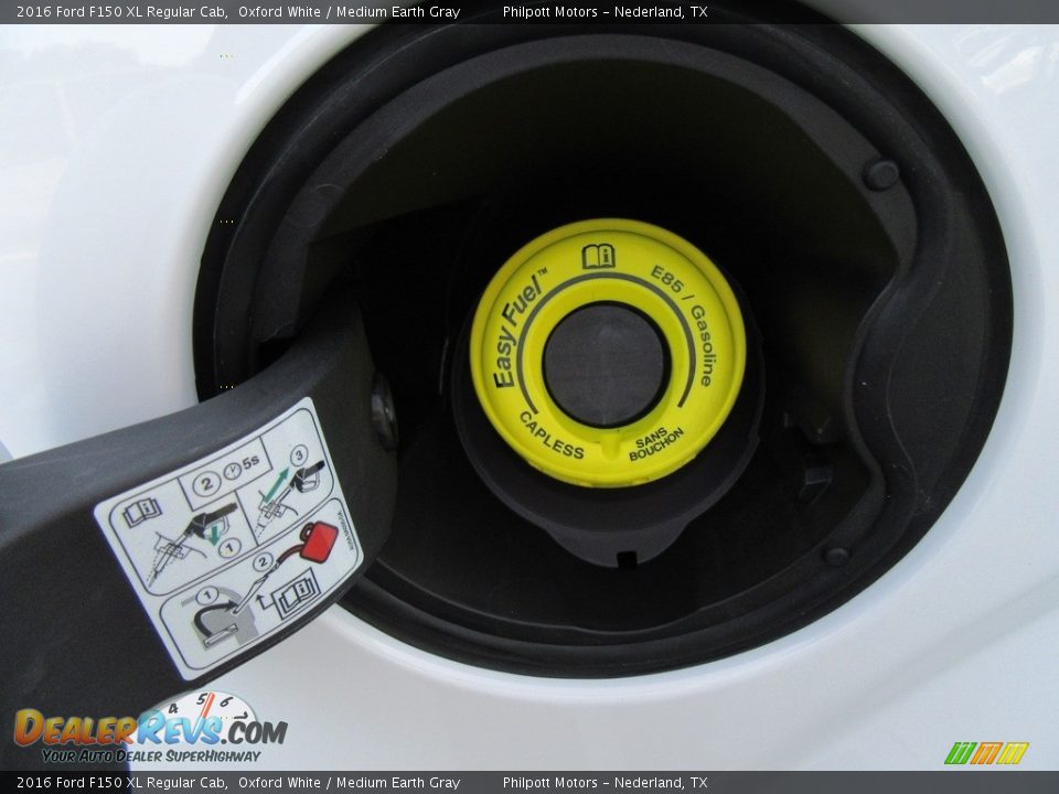 2016 Ford F150 XL Regular Cab Oxford White / Medium Earth Gray Photo #14