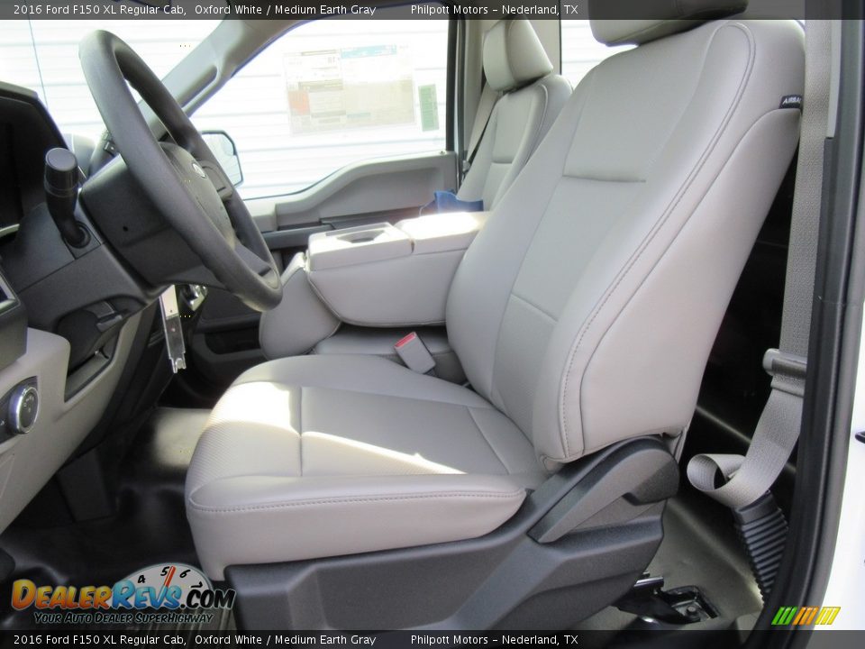 2016 Ford F150 XL Regular Cab Oxford White / Medium Earth Gray Photo #19