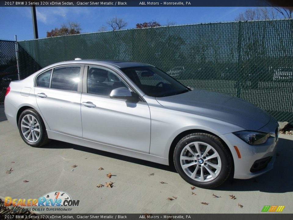2017 BMW 3 Series 320i xDrive Sedan Glacier Silver Metallic / Black Photo #1
