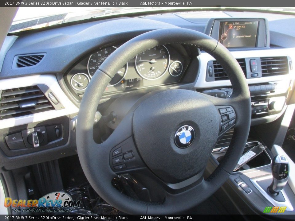2017 BMW 3 Series 320i xDrive Sedan Glacier Silver Metallic / Black Photo #14
