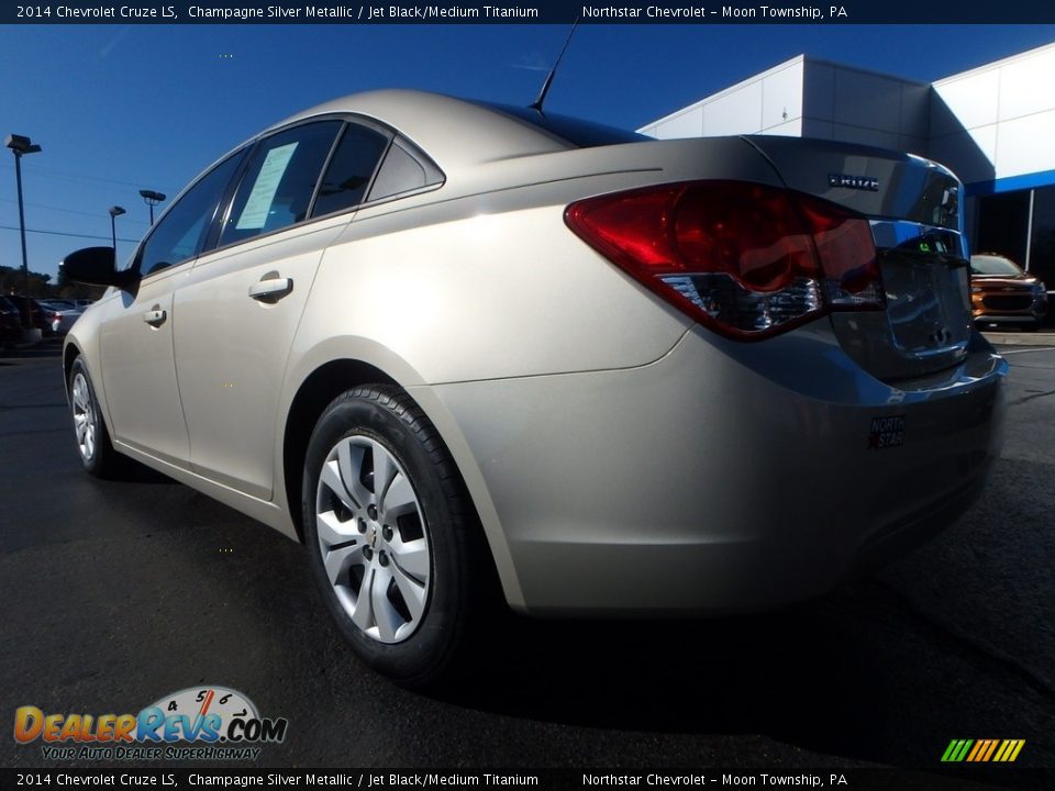 2014 Chevrolet Cruze LS Champagne Silver Metallic / Jet Black/Medium Titanium Photo #5