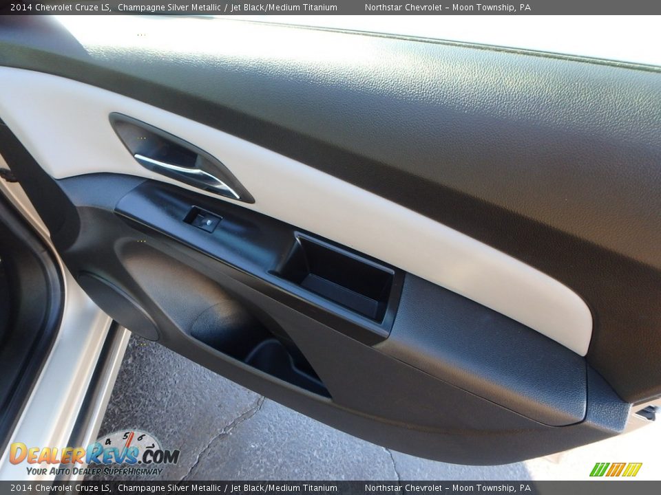 2014 Chevrolet Cruze LS Champagne Silver Metallic / Jet Black/Medium Titanium Photo #17
