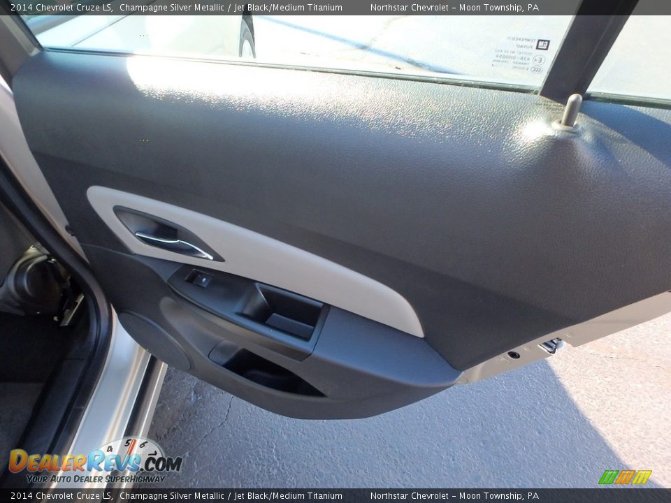 2014 Chevrolet Cruze LS Champagne Silver Metallic / Jet Black/Medium Titanium Photo #19