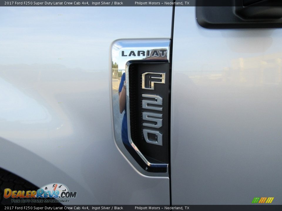 2017 Ford F250 Super Duty Lariat Crew Cab 4x4 Logo Photo #13