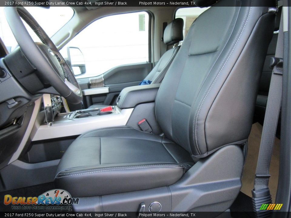 Front Seat of 2017 Ford F250 Super Duty Lariat Crew Cab 4x4 Photo #22
