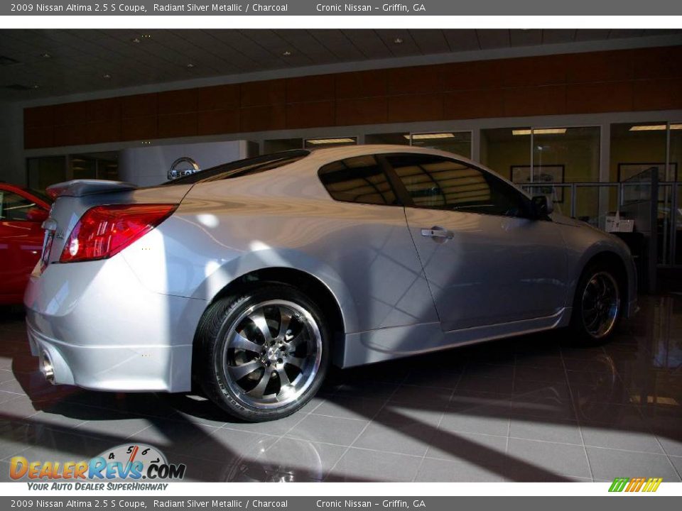 2009 Nissan Altima 2.5 S Coupe Radiant Silver Metallic / Charcoal Photo #3