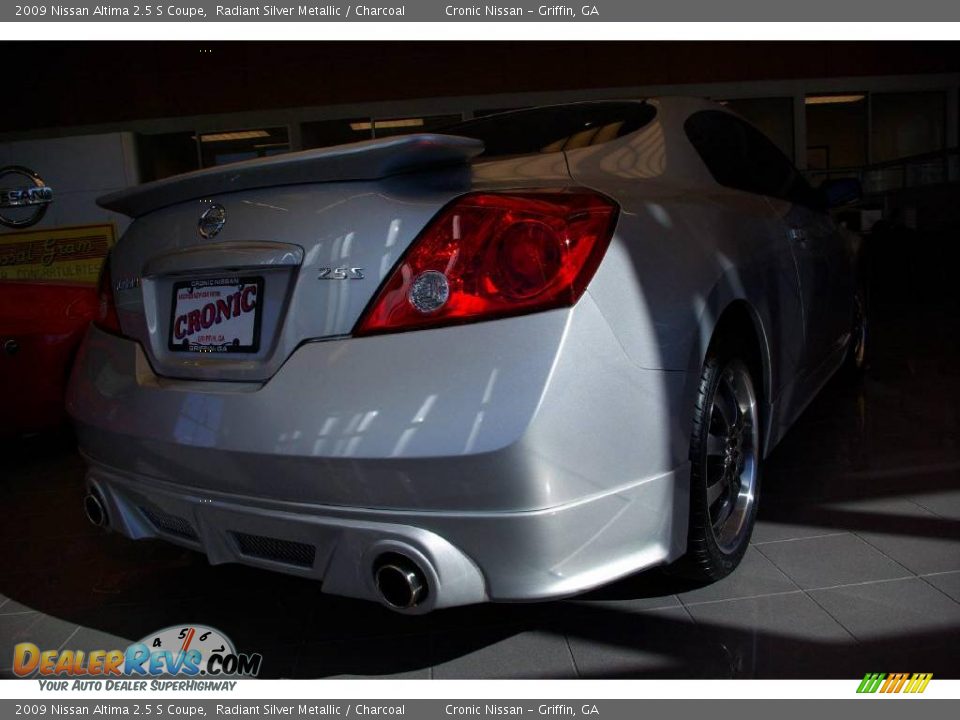 2009 Nissan Altima 2.5 S Coupe Radiant Silver Metallic / Charcoal Photo #4