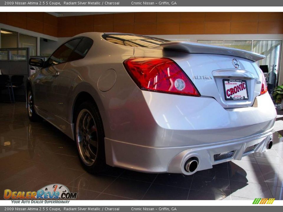 2009 Nissan Altima 2.5 S Coupe Radiant Silver Metallic / Charcoal Photo #6
