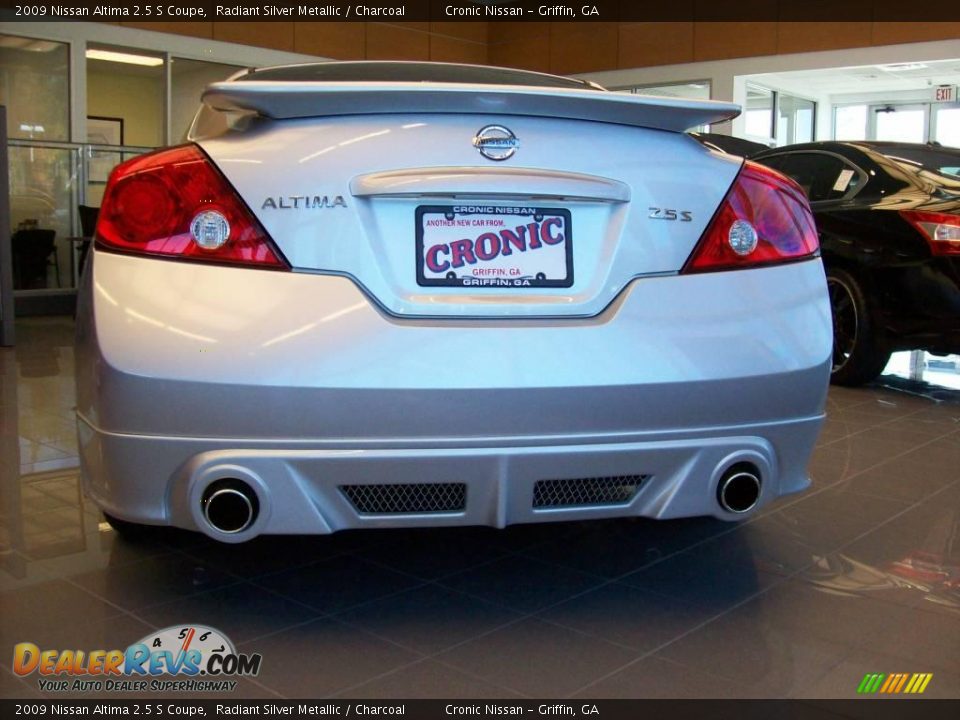 2009 Nissan Altima 2.5 S Coupe Radiant Silver Metallic / Charcoal Photo #15