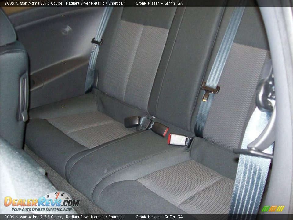 2009 Nissan Altima 2.5 S Coupe Radiant Silver Metallic / Charcoal Photo #26