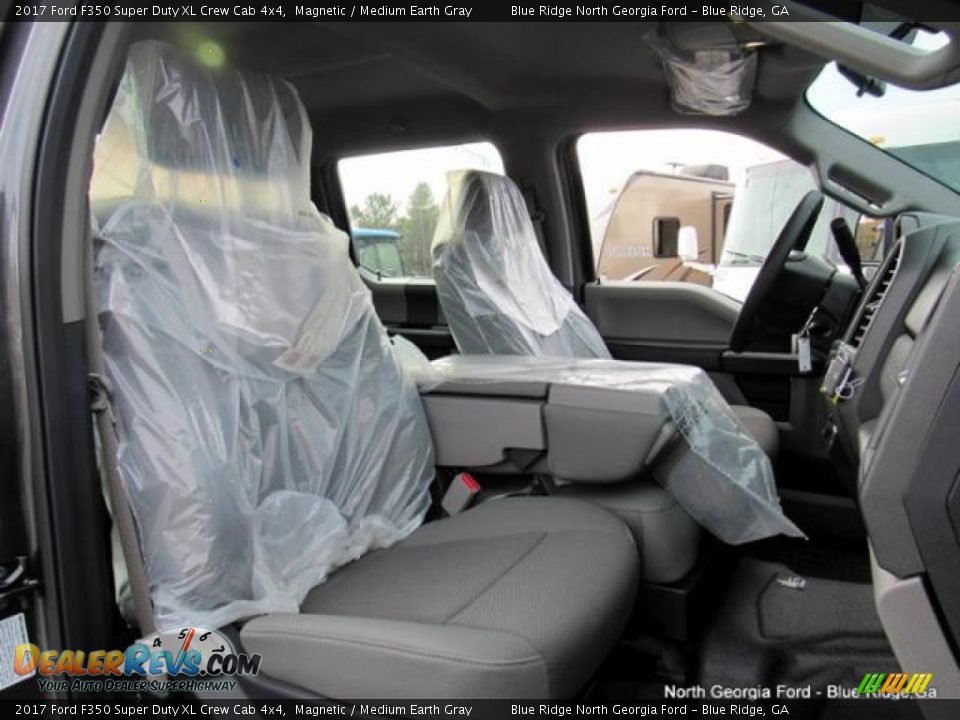 2017 Ford F350 Super Duty XL Crew Cab 4x4 Magnetic / Medium Earth Gray Photo #12
