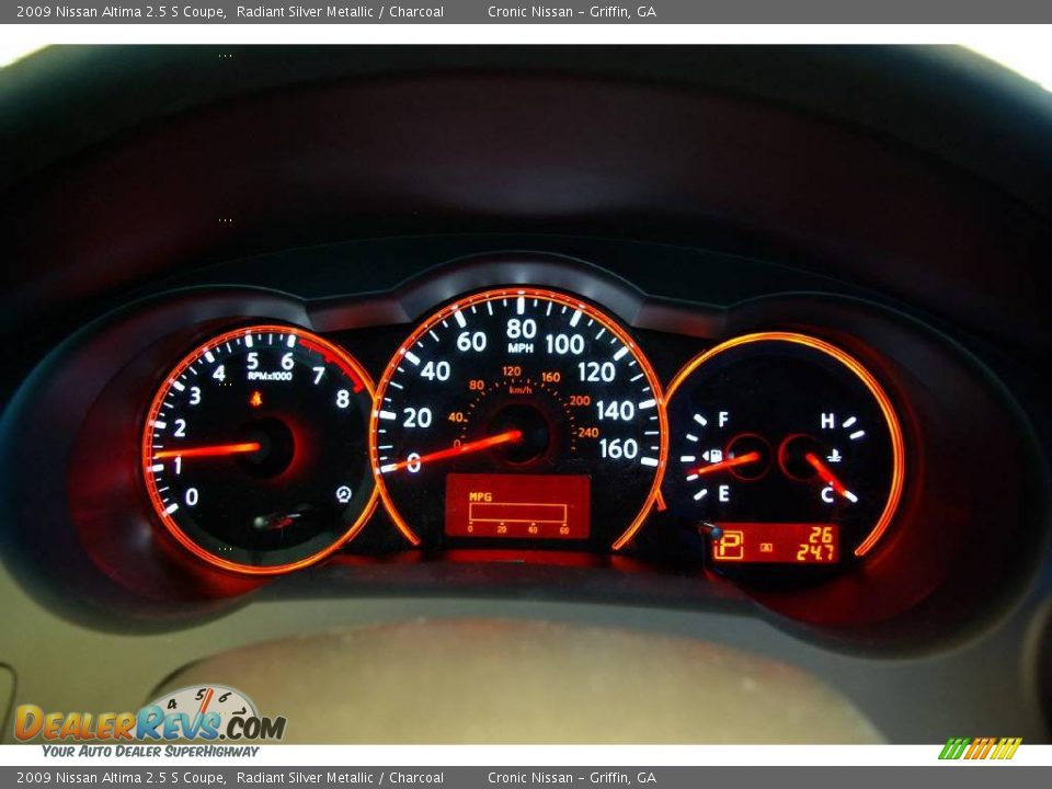 2009 Nissan Altima 2.5 S Coupe Radiant Silver Metallic / Charcoal Photo #30