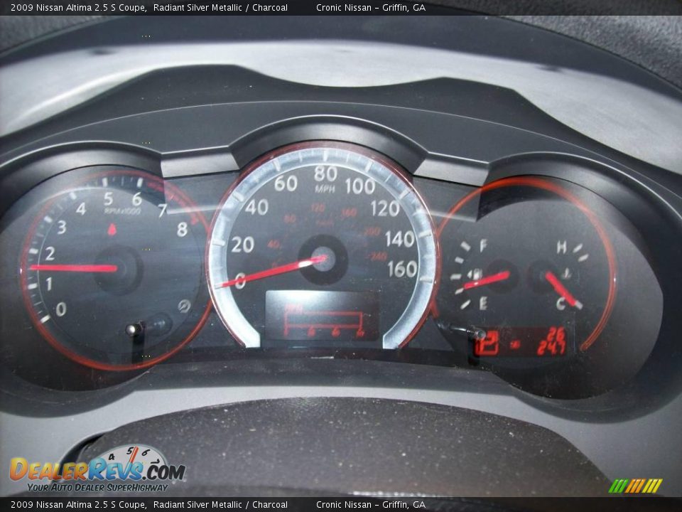2009 Nissan Altima 2.5 S Coupe Radiant Silver Metallic / Charcoal Photo #31