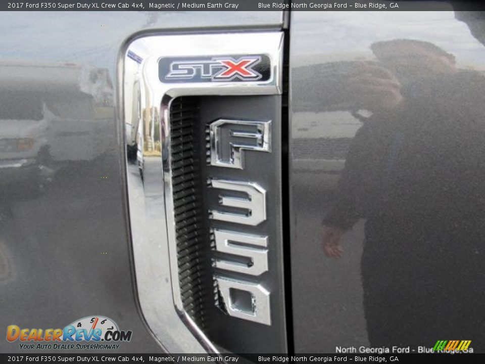 2017 Ford F350 Super Duty XL Crew Cab 4x4 Magnetic / Medium Earth Gray Photo #33