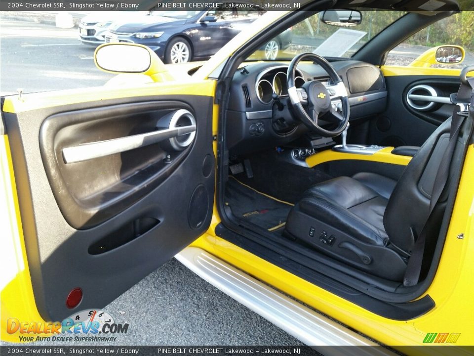 2004 Chevrolet SSR Slingshot Yellow / Ebony Photo #15