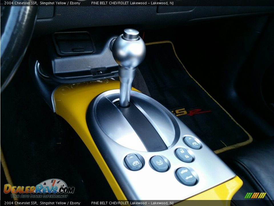 2004 Chevrolet SSR Slingshot Yellow / Ebony Photo #18