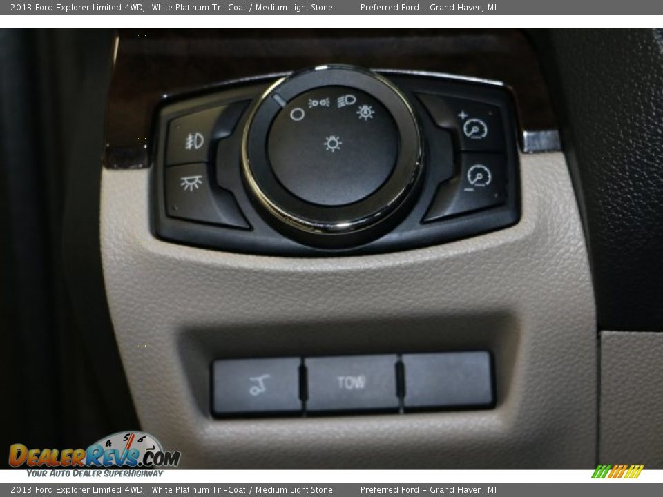 2013 Ford Explorer Limited 4WD White Platinum Tri-Coat / Medium Light Stone Photo #11